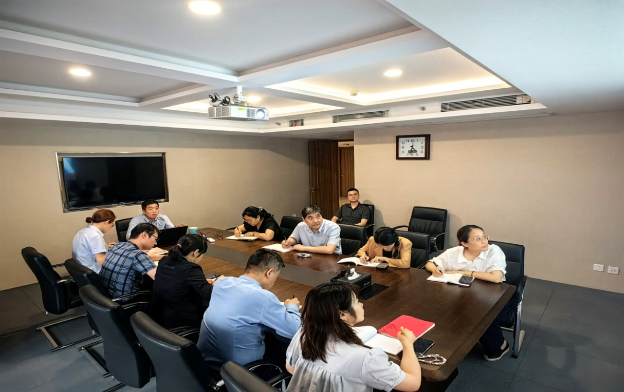 戰(zhàn)略運營中心與固定收益部聯(lián)合黨支部開展深入貫徹中央八項規(guī)定精神學習教育專題黨課